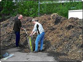 Houtsnippers gratis afhalen op het containerpark
